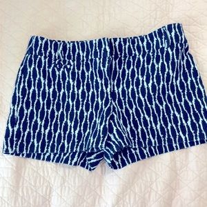 Ann Taylor loft navy and white woven riviera shorts size 6.
